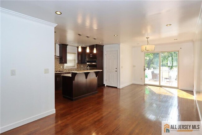Building Photo - 1299 Kline Pl