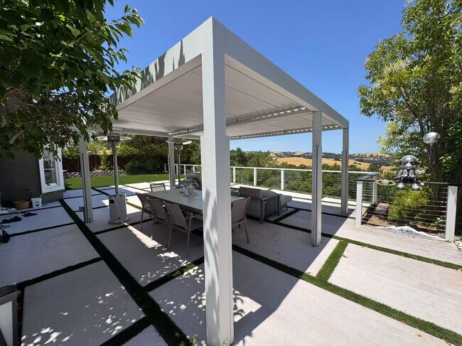 Building Photo - 1274 Sunrise Ridge Dr