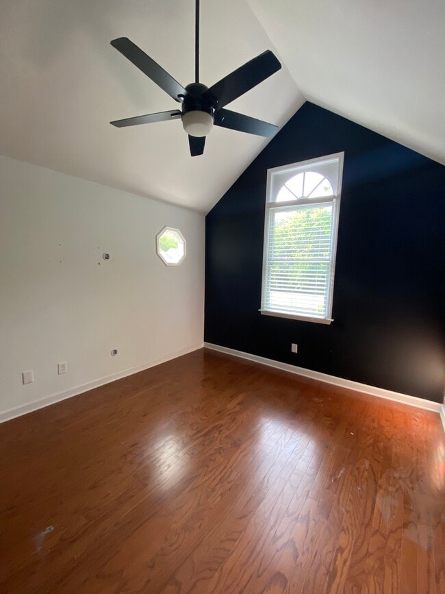 Upstairs bedroom - 702 Defoors Lndg NW