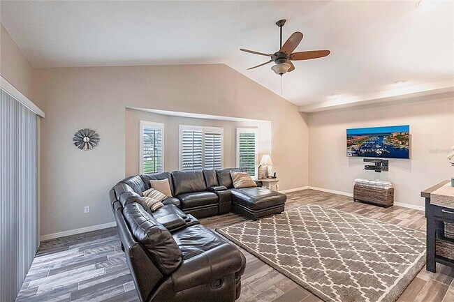 Building Photo - 1503 Suzi St