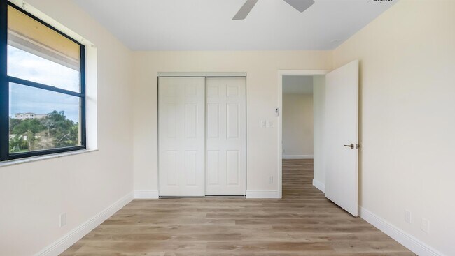 Building Photo - 11477 NW 39th Ct