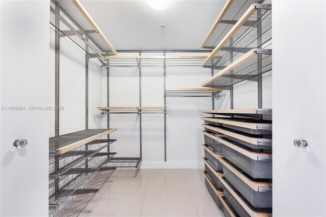 Building Photo - 60 SW 13th St