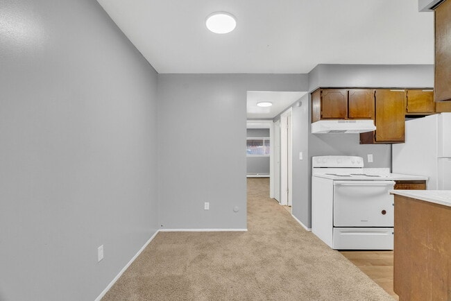 Building Photo - 4535 Cadieux Rd