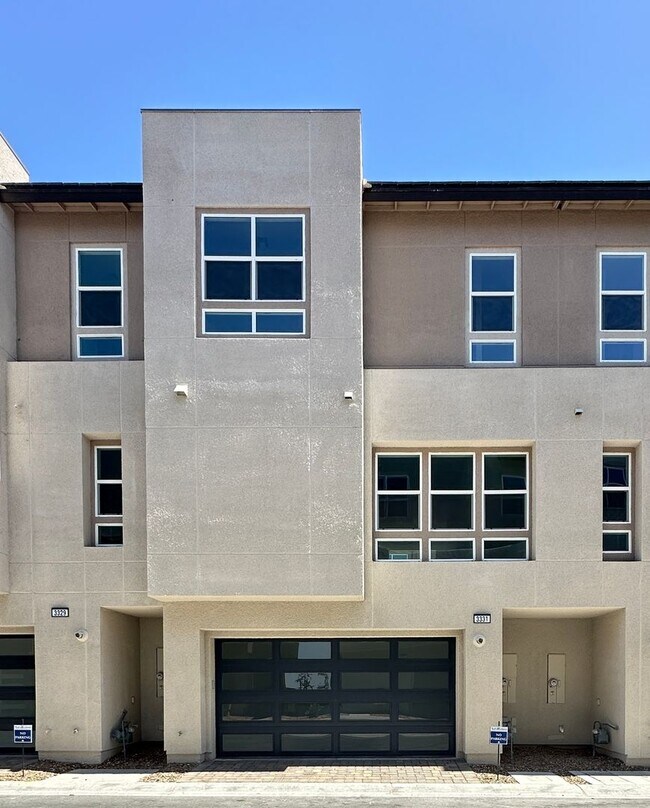 Building Photo - 3331 Esker Rdg Ave