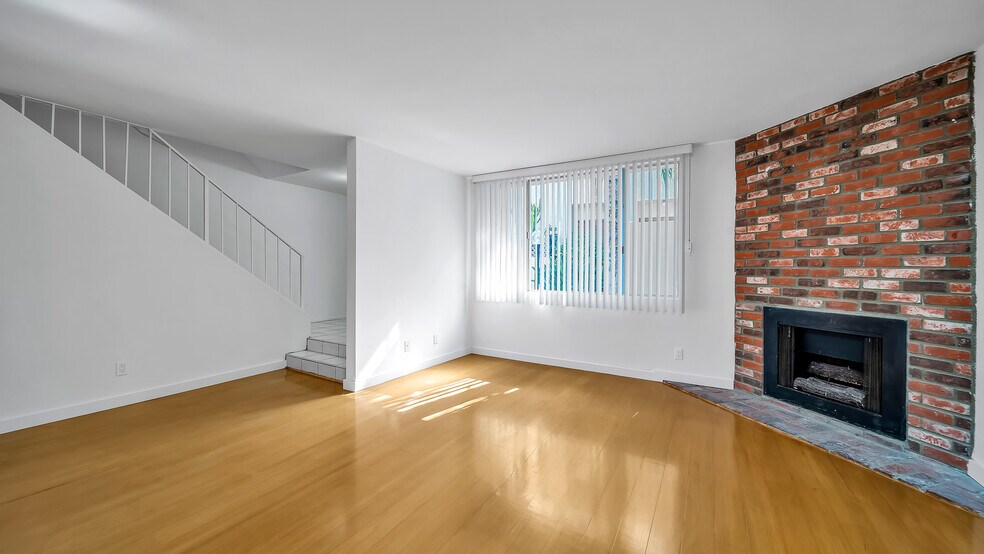 Primary Photo - 129 Marguerita Ave