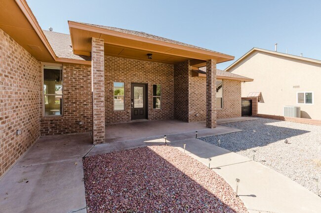 Building Photo - 4060 Wood Loop