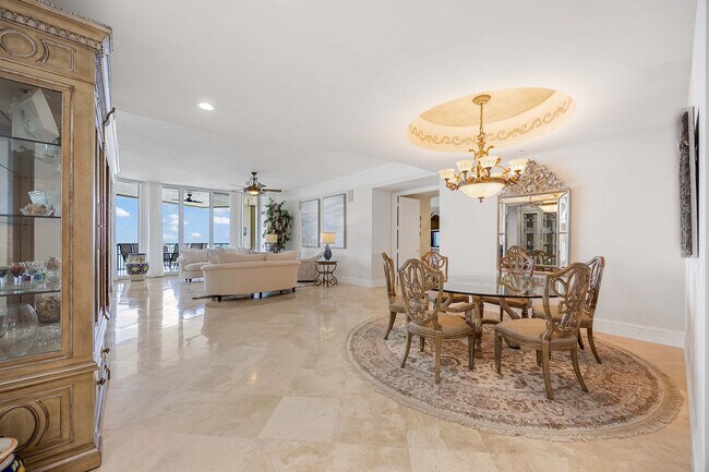 Building Photo - 940 Cape Marco Dr