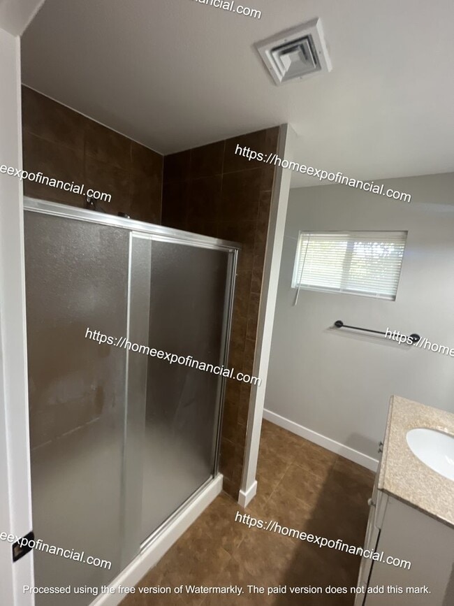 Building Photo - Nice Home For Rent