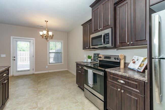 Building Photo - Beautiful 3 bedroom Townhome in Grovetown!