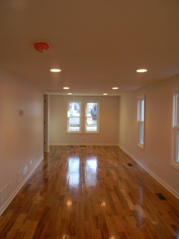 Building Photo - 4714 N Springfield Ave