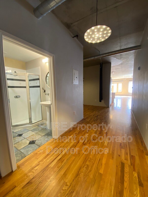 Building Photo - 1499 Blake St