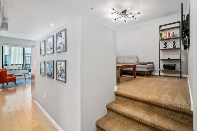 Building Photo - 889 Date St