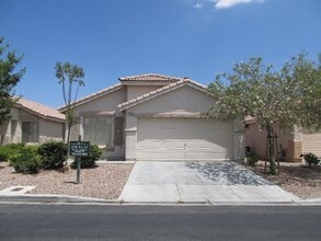 Building Photo - Beautiful Three Bedroom Home Available in Southern Highlands