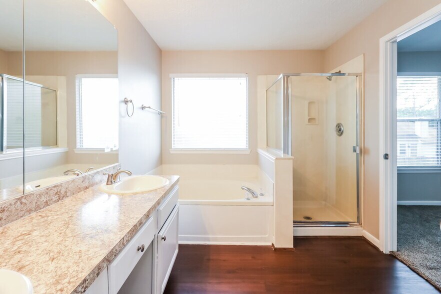 Building Photo - 4611 Dove Springs Dr