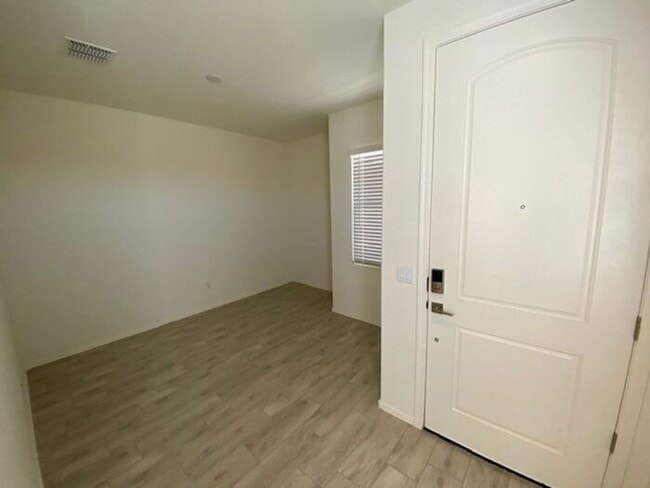 Building Photo - 14243 E Yellow Sage Ln