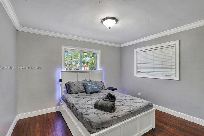 Building Photo - 1804 SW 102nd Ct