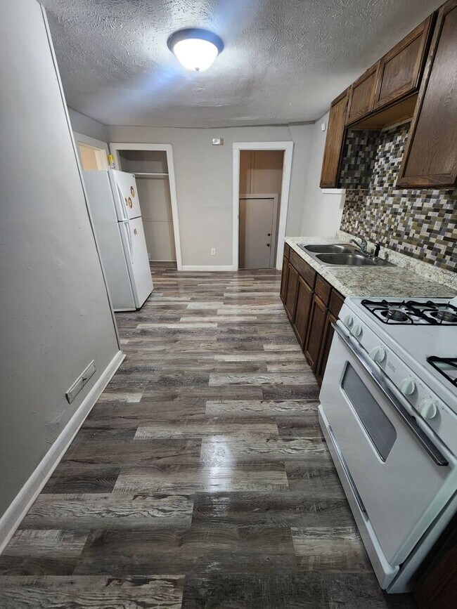 Building Photo - Beautiful 3-Bedroom Home for Rent – Perfect for Families!