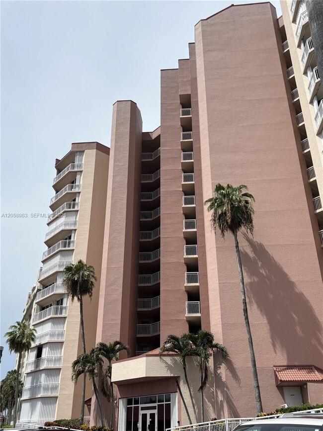 Building Photo - 3880 N Hwy A1A