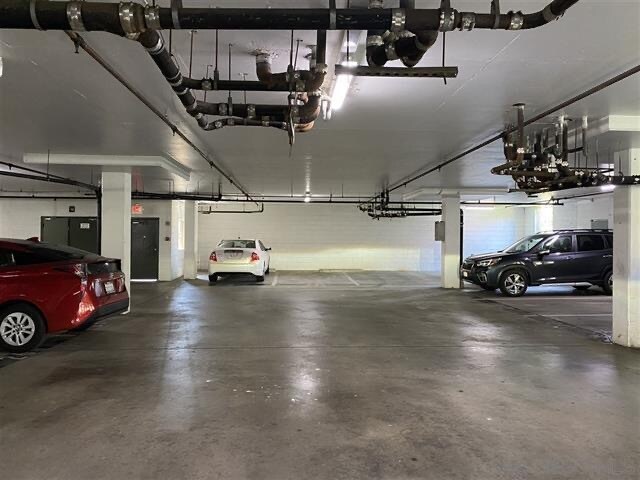 Building Photo - 7405 Charmant Dr