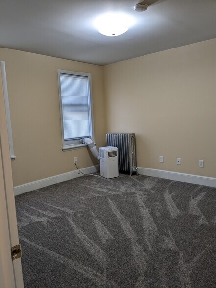 Building Photo - 535 Saint Joseph St