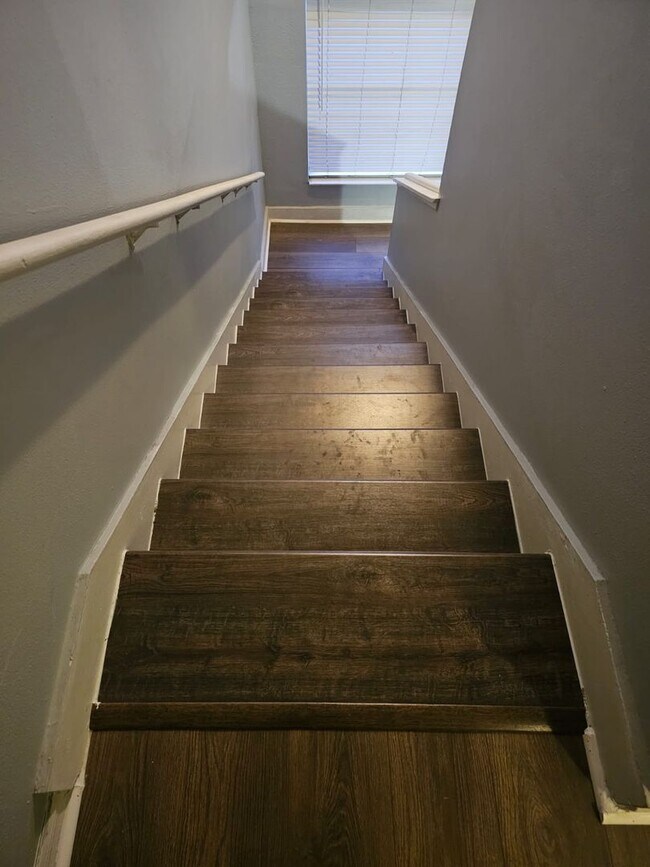 Building Photo - Summerfield Townhomes