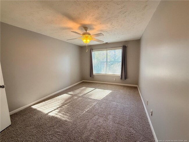 Building Photo - 663 Bartons Landing Pl