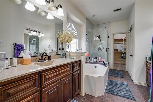 Building Photo - 13704 Blueberry Hill Dr