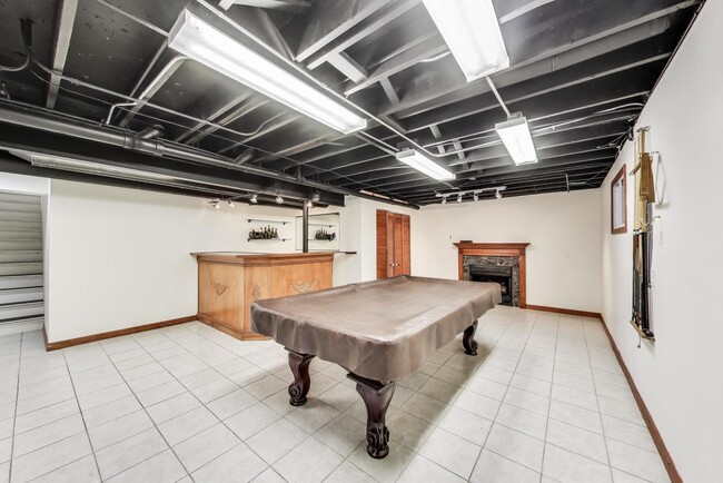 Building Photo - 1217 S Elder Ln