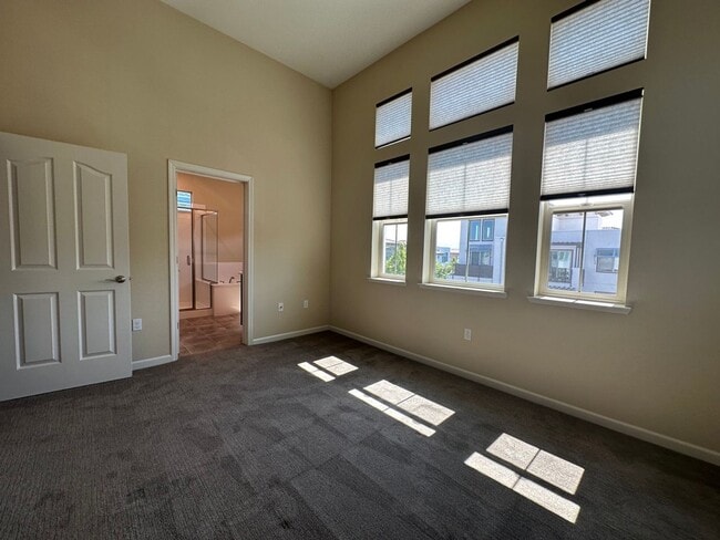 Building Photo - 3059 Manuel St
