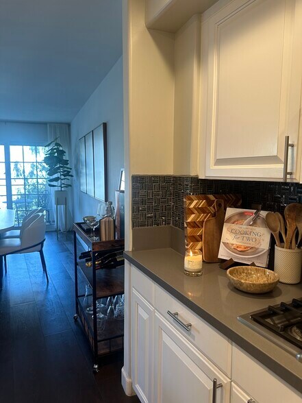 Building Photo - 1817 Selby Ave