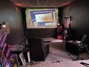 Building Photo - 220 W 7th Ave