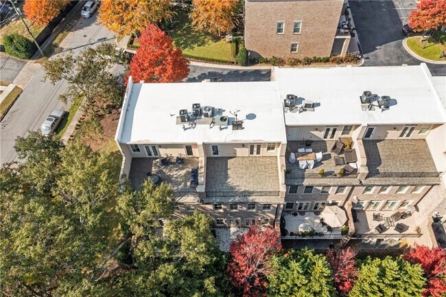 Building Photo - 58 Sheridan Dr NE