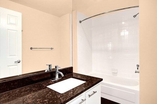 Building Photo - Versailles Apartments - 2 bedrooms