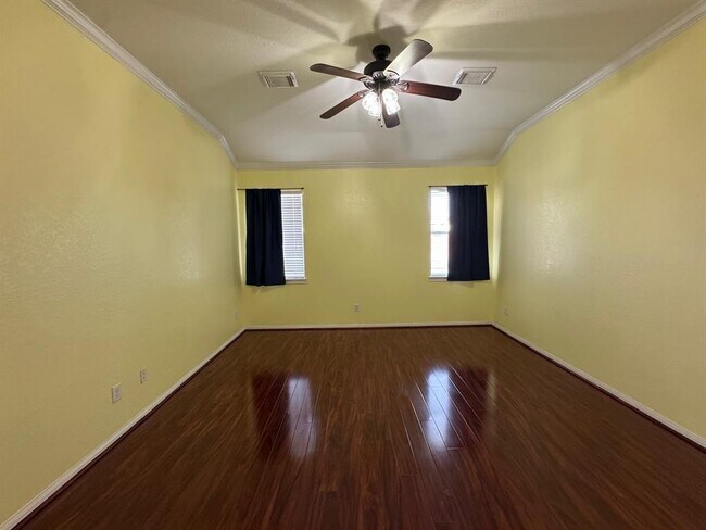 Building Photo - 24423 Hampton Lakes Dr