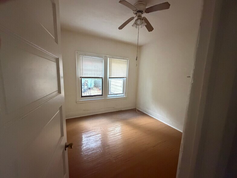 Building Photo - 141 16th St