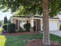 Building Photo - 2135 Ashley River Rd