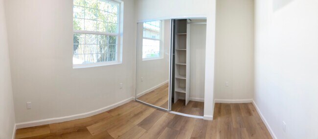 Building Photo - 3332 Thorpe Ave