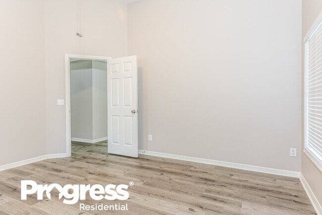 Building Photo - 3027 Eagle Crossing Dr