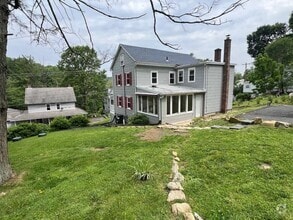 Building Photo - 3 Bedroom Home in Wernersville