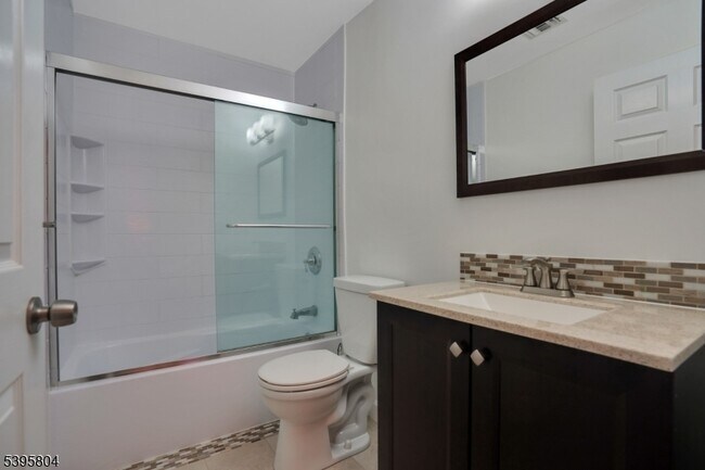 Building Photo - 1606 Windsor Ct