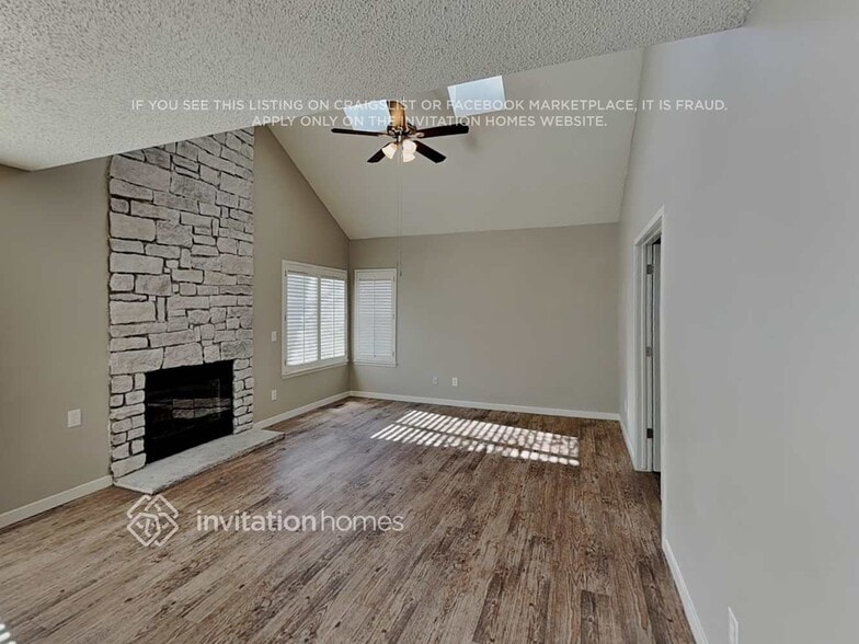 Building Photo - 17030 Motsenbocker Way