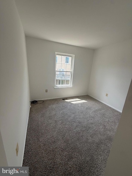Building Photo - 306 Hillside Terrace