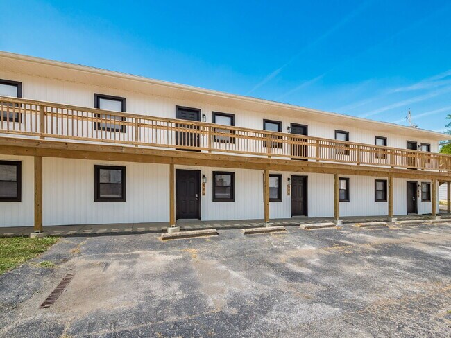 Building Photo - 765 S Washington Ave