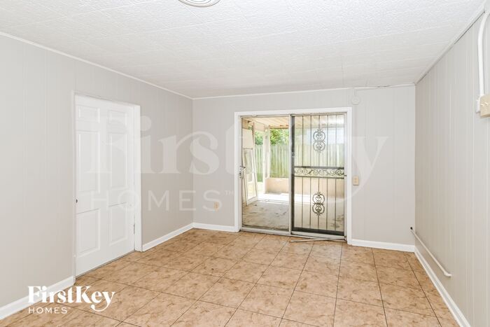 Building Photo - 1180 Bradbury Dr