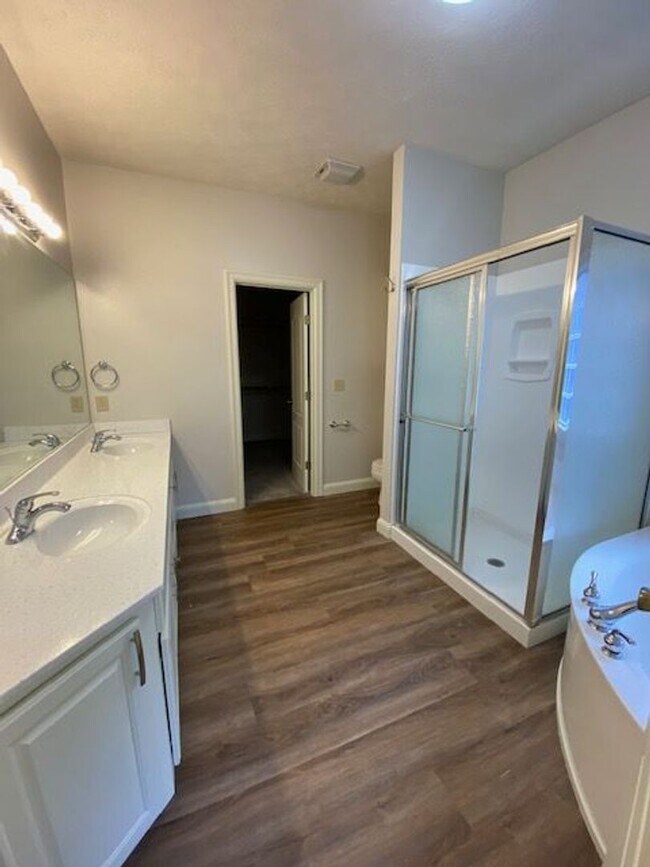 Building Photo - COMING SOON!!! GATED - STONE MEADOW SUBDIV...
