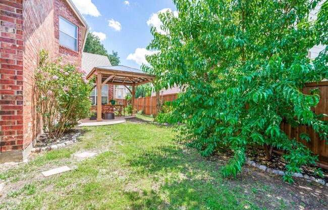Building Photo - 5632 Westwood Ln