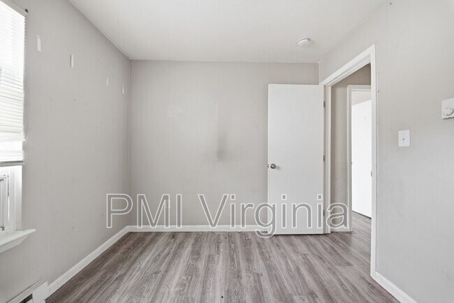 Building Photo - 2916 Pleasant Ave