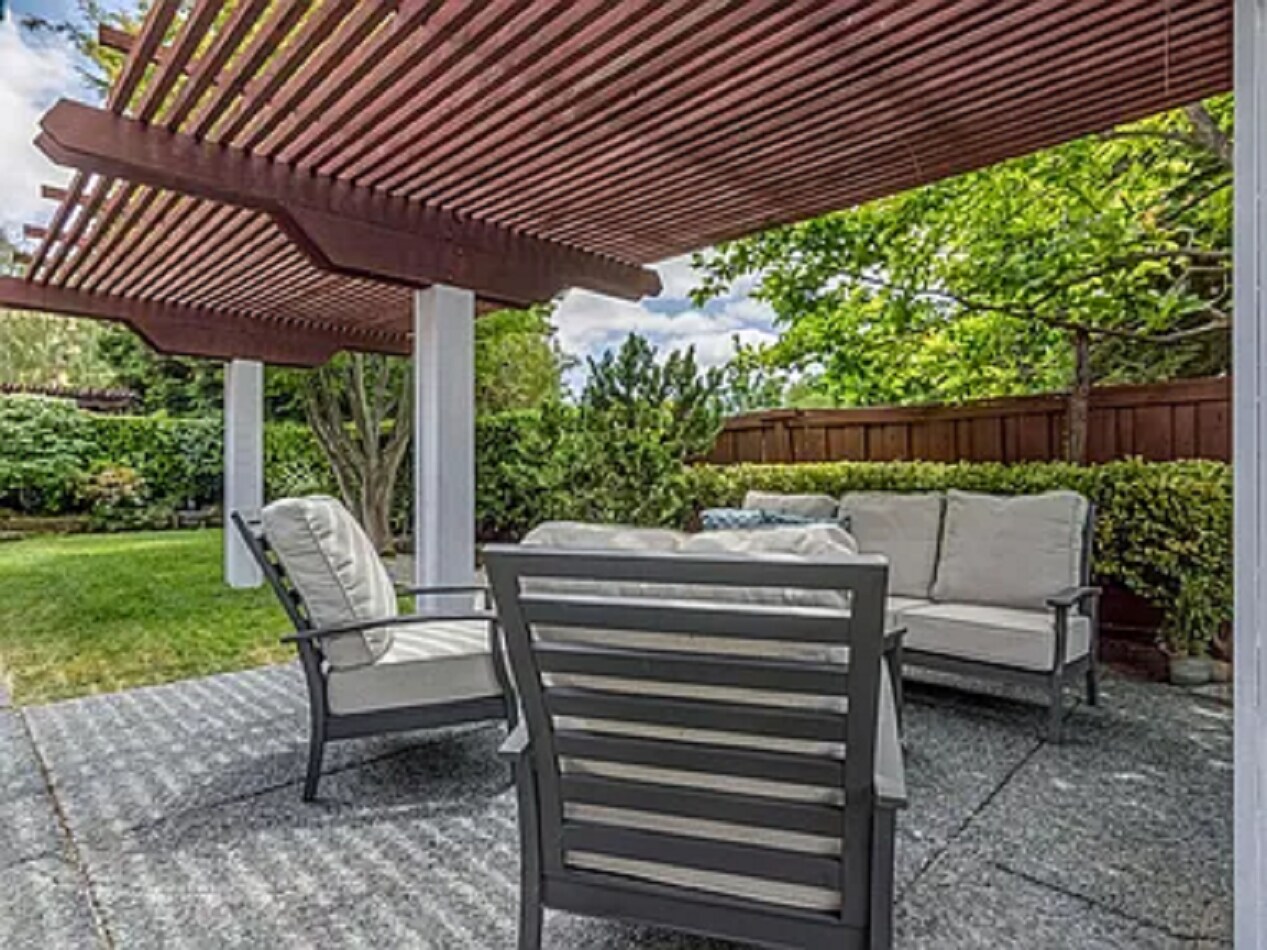 Backyard - 15 Hillview Ct