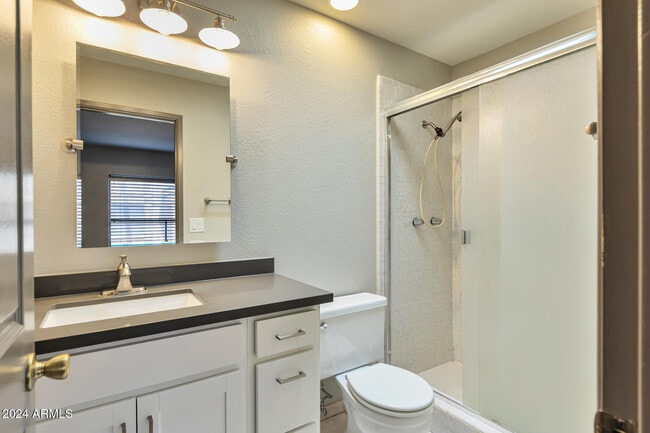 Building Photo - 14849 N Kings Way