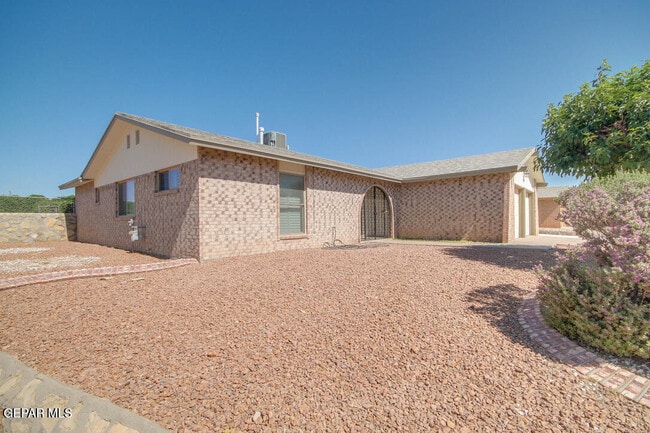 Building Photo - 1701 Paul Moran Pl